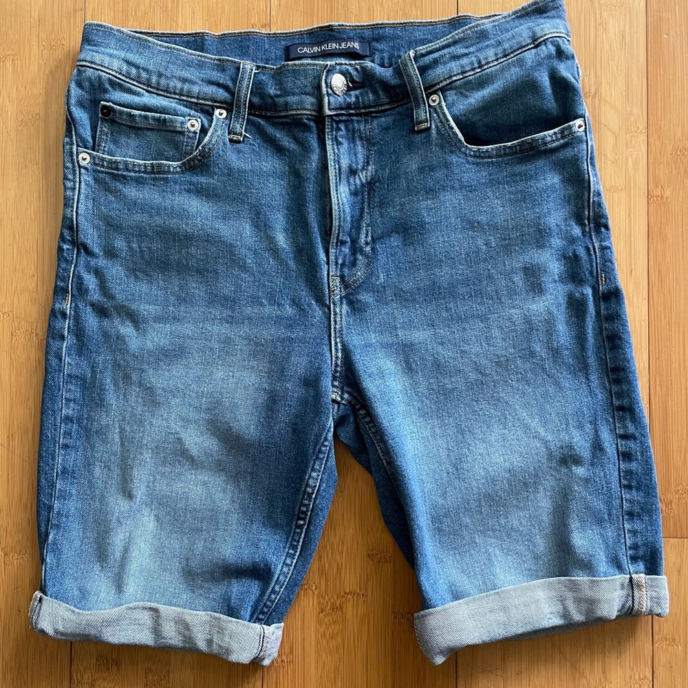 Calvin Klein Men’s Jean Shorts 33 waist